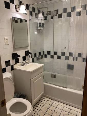 Spacious one bedroom apartment for rent. 1