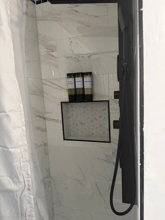 Modern Fed Hill studio: steps to pubs/city vibes! 3