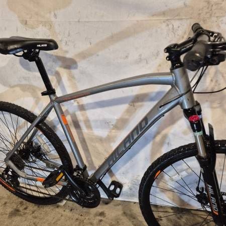 Hiland 700C Hybrid Bike 24-Speed Disc Brakes 3
