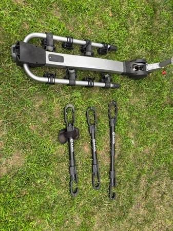 YAKIMA, RidgeBack Tilt-Away Bike Rack 2