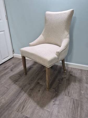 Upholstered Acent Chair 3