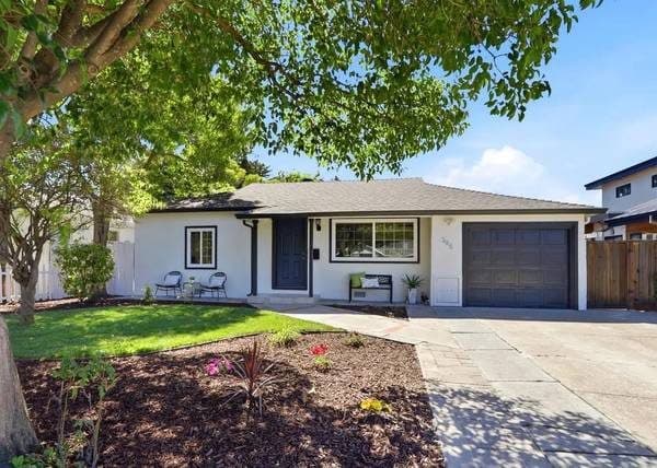 Single family house for rent in a fantastic location! 1