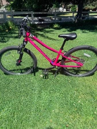 2021 Specialized htrk 24 bike acid pink / black 11 2