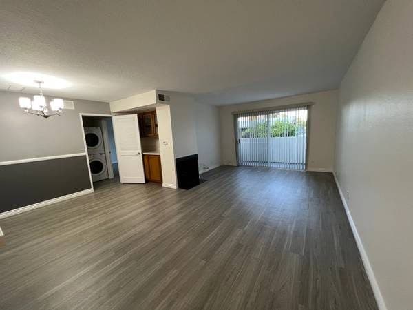 Huge Rehab, Washer/Dryer"Wood Floors"Balcony"Two Parking 1