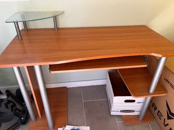 Desk - Great condition 1