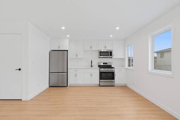 Mission Hills Offering 2-Bedroom ADU With In-Unit Laundry 3