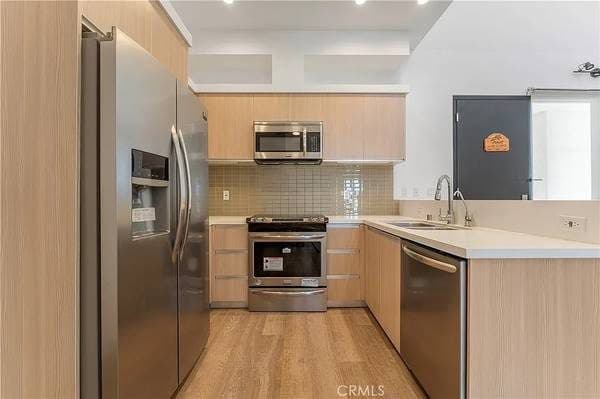 $2,600 / 1br - 870ft2 - Beautiful Luxury 55+ Active Condo 1bd 2ba 2