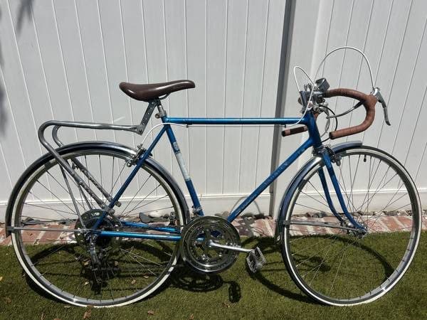 Vintage Schwinn Varsity Road Bike 1