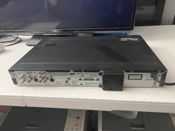 ** MAGNABOX MDR533H/F7 DVD Recorder with 500GB Storage 3