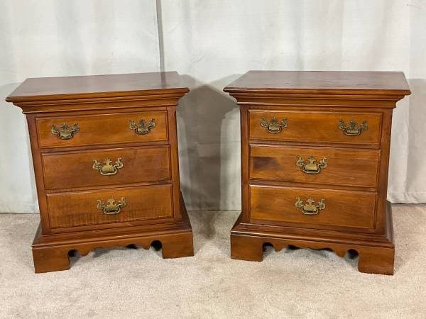 Classic Nightstands / Bedside Tables / Mesas de Noche / Buros (2) 2