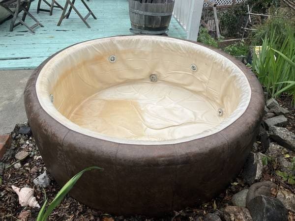 Softub T300 Tub 3