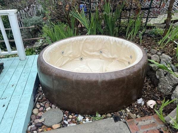 Softub T300 Tub 1