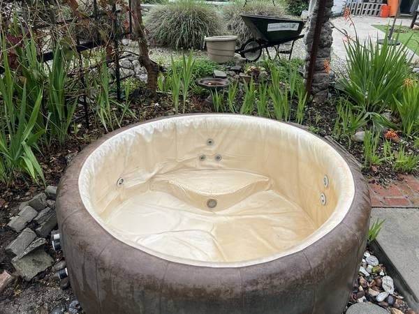Softub T300 Tub 2