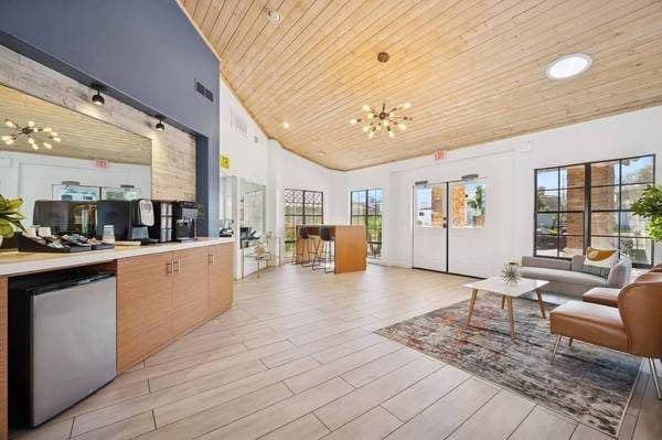 2 Weeks Free! Abundant space in your new 1 bed 1 bath 2