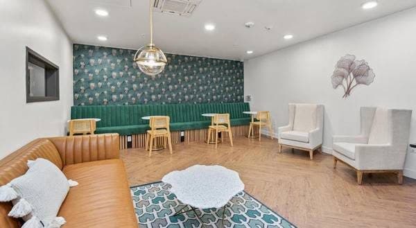 TMLP 12-mo. | Sophisticated Living-1 BR/1 BA, Outdoor Terrace & Resident Lounge 2
