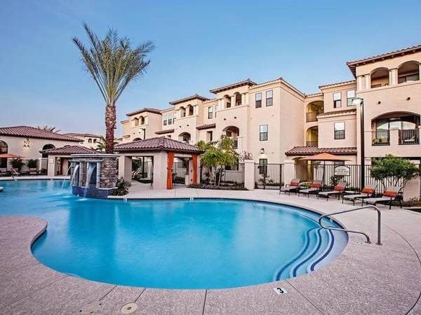 Private Balcony/Patio, WiFi Available, Refrigerator, Fitness Center 2