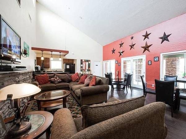 Above & Beyond Amenities! Tour Your Ideal 1 BR/1 BR Home Today 2