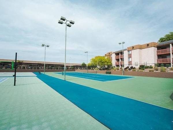 Upgrade Your Life: Renovated Studio/Studio, Fitness & Pools Await 2