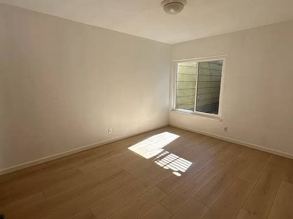 */*$1000 / 1br - SMALL COZY HOUSE - Cypress Park*/* 2