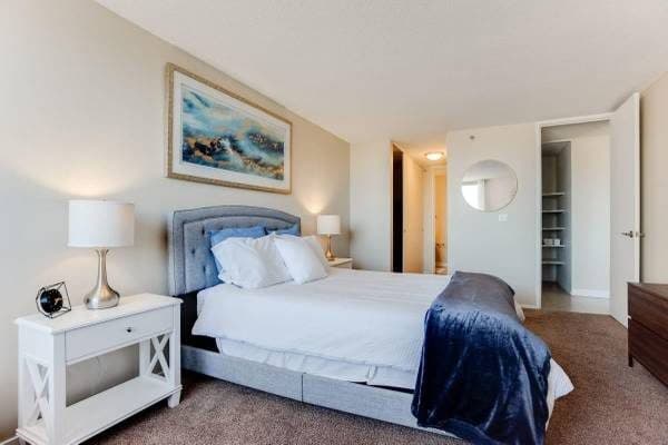 Convenient Downtown Living! 1 BR w/ Washer/Dryer & Garage Parking 1