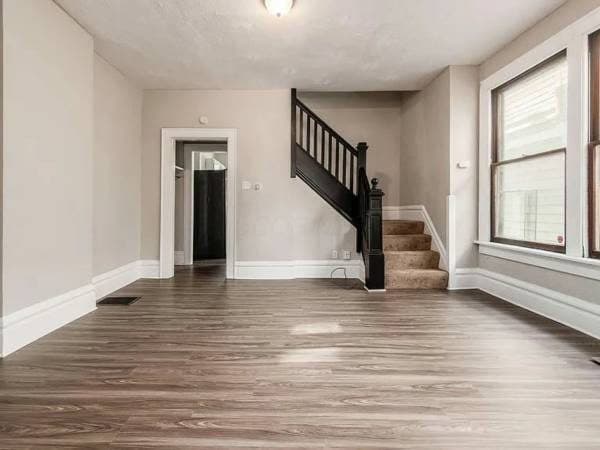 2 bed 1 bath house 3
