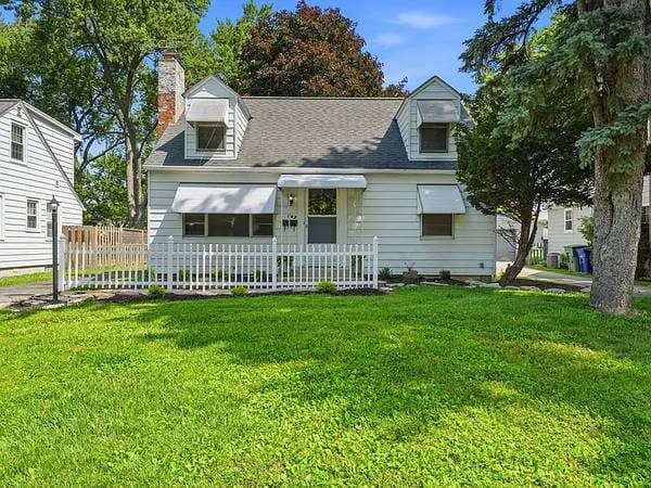 Charming Cape Cod for Rent in desirable Clintonville/Beechwold area! 1