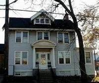 Available July 24th-1 Bedroom apartment in quiet older building in Ker 1