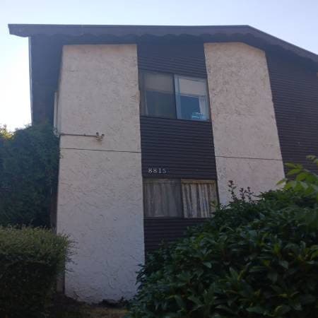 Room for rent in 2 bedroom Townhouse 3