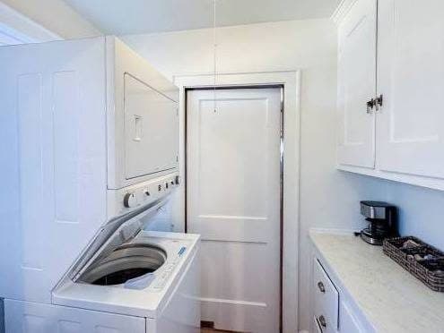 2BR with Parking, Easy Commute 1