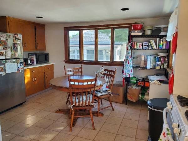 Room available Sept. 1st in 3BR/1BA in Somerville, woman preferred 2
