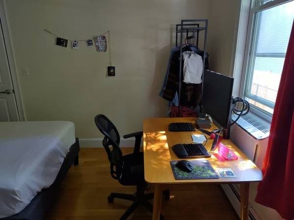 Room in 2 BR ground floor unit - 1600$/m + utilities 2
