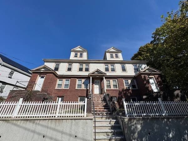 Large 2Bed Includes Parking, Private Laundry, Updated Kitchen, HWF 1