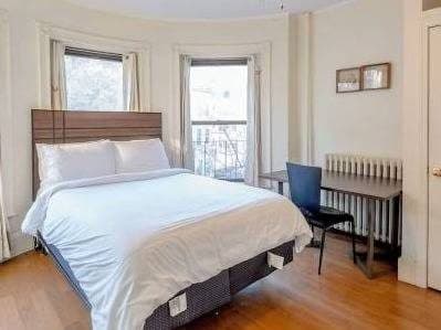 Bright condo-Steps to T & Campus 3