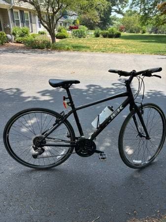 Trek 7.3 FX Hybrid Men's Bike – 17.5” Frame – 700x32 Tires  - As Is 1