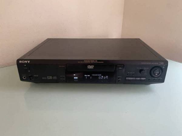 Sony DVD & CD Player Made in Japan DVP-S550D 1