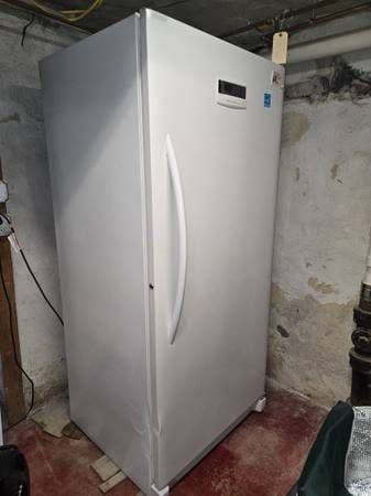 Stand alone Freezer 1