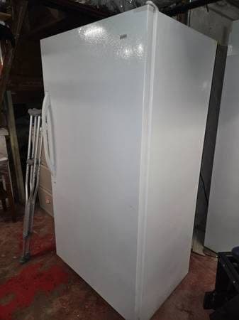 Excellent condition refrigerator 1