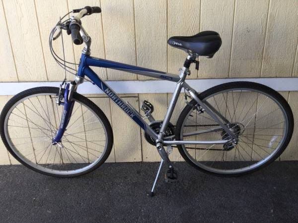 NorthRock Hybrid/Comfort bike. Size 20” Aluminum-Front Shock. EXC 1