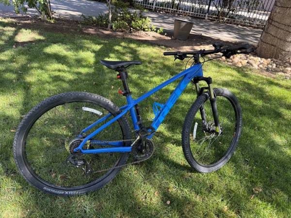 Like New! Trek Marlin 5 Mountain Bike - Medium/Large / 29er 1
