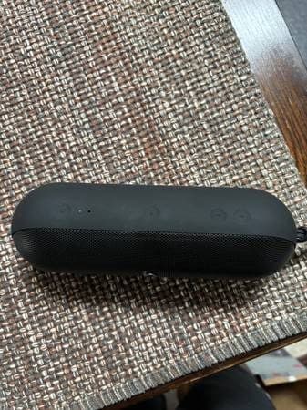 Beats - Pill Portable Wireless Bluetooth Speaker and Portable Charger 2