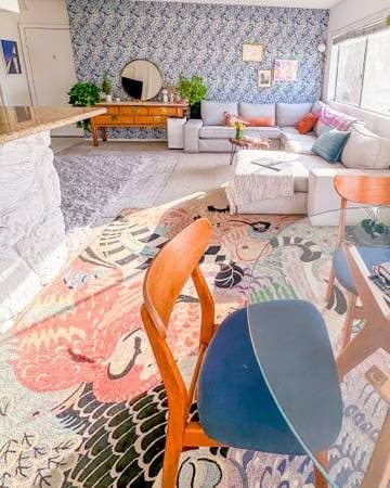 Roommate Wanted: Shared Walkable WeHo 1BR Apt Pool, Sauna,Gym, Parking 2