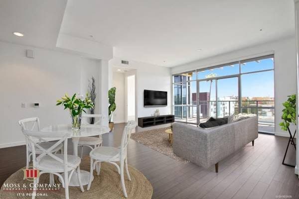 Culver City 1+2 with Office ~ Washer/Dryer ~ High Ceilings ~ Carpeting 2