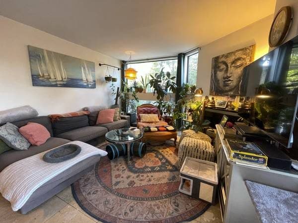 Beautiful August Sublet in Los Feliz - Primary Bedroom w/ Ensuite 3