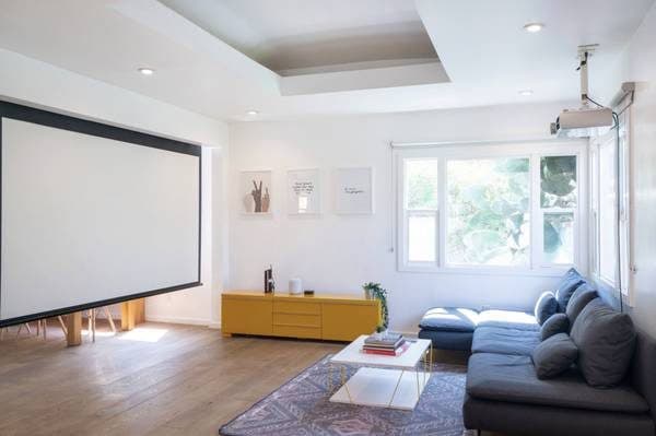 Modern Family Venice Beach Home w movie screen 2