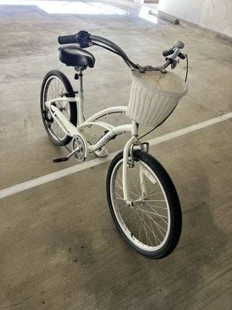 Electra Beach Cruiser Bike 2