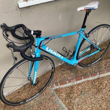 Giant TCR carbon fiber road bike 3