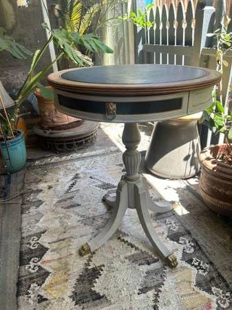 Vintage French Provincial Duncan Phyfe Drum Table Round Accent Table 3