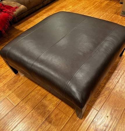 Foot stool/Ottoman 3