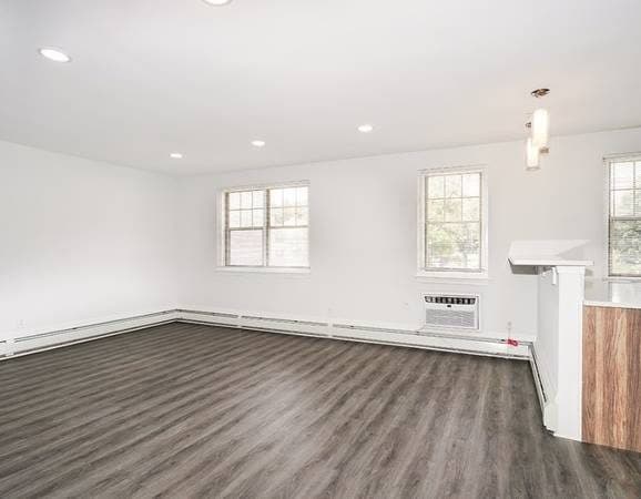 Fitness Center, Large Closets, On-Site Maintenance 3