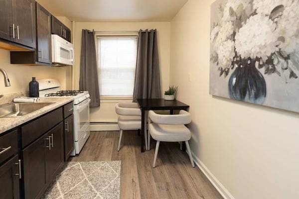 On-Site Maintenance, Refrigerator, Pet Friendly 2